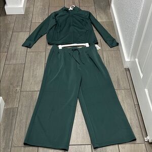 Women's Green Pants & Jumpsuit Set